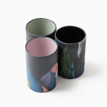 Load image into Gallery viewer, Large Cup / Flying Stone